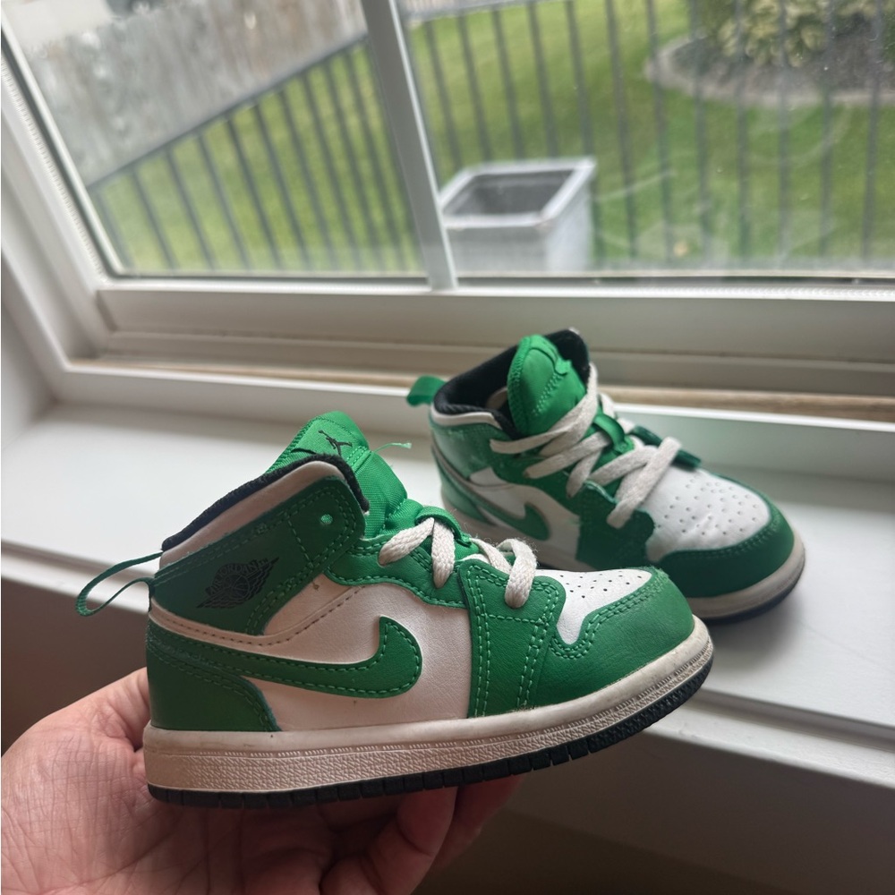 Jordan Kids' Mid-Top
